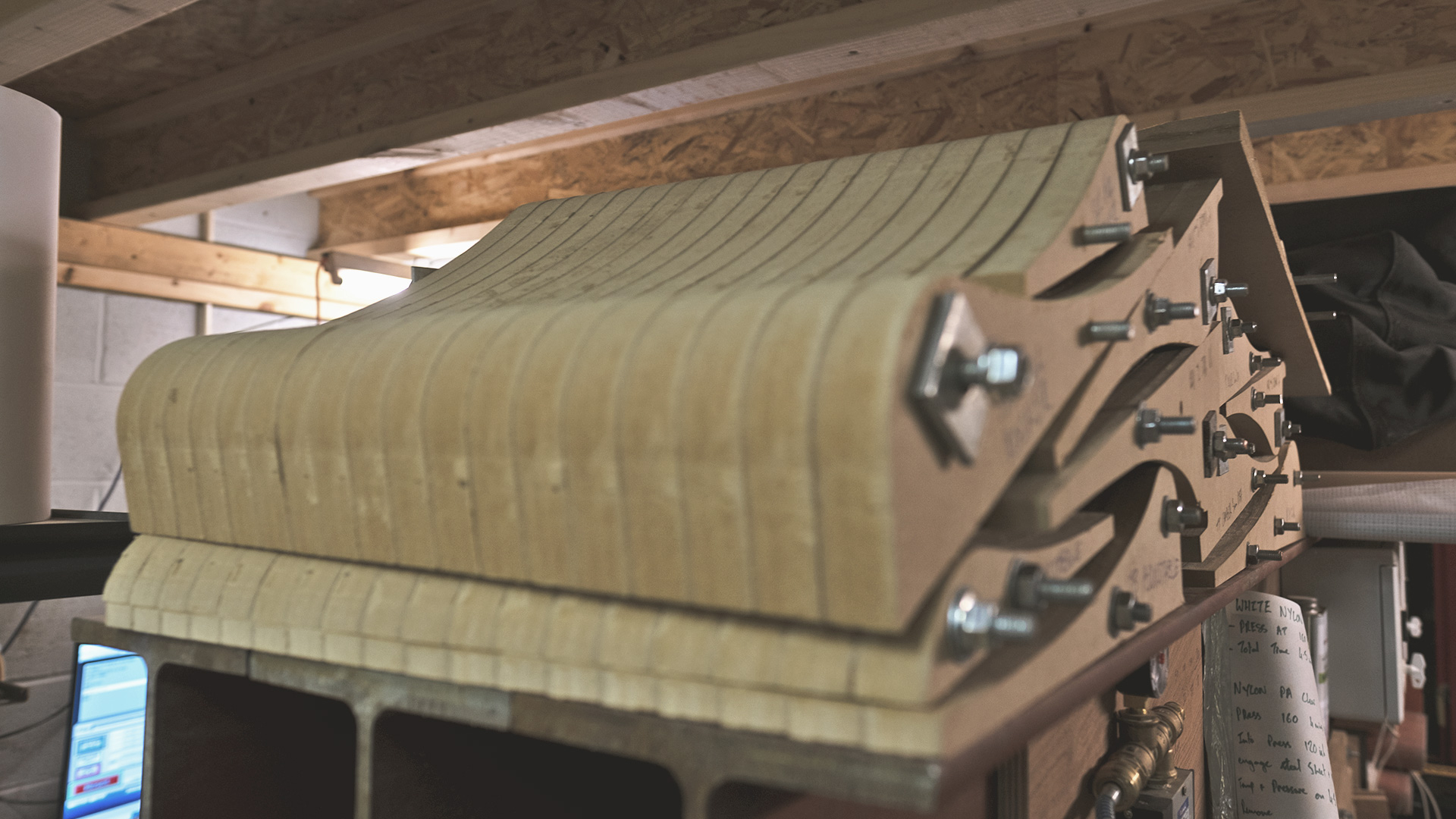 Natural Skis Workshop - Ski Construction